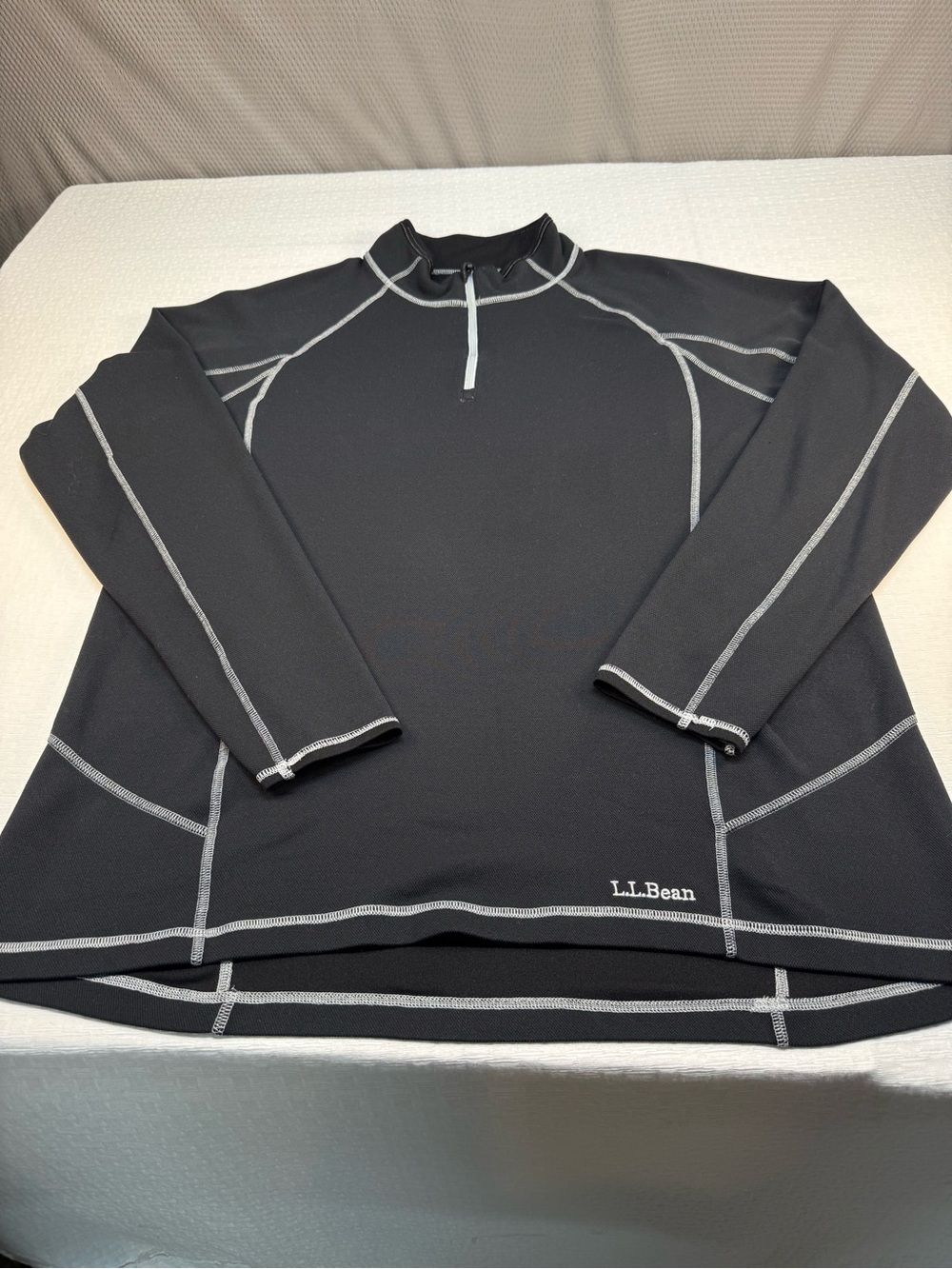 L.L. Bean Women Black Long-Sleeve 1/4 Zipped Pullover Size L